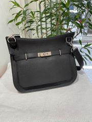 【極美品】HERMES エルメス ジプシエール28 トリヨンクレマンス ブラック シルバー金具 O刻印□ 中古 ショルダーバッグ メッセンジャーバッグ 斜め掛け レディース 女性用 ブランド 本革 レザー カーフ 黒 希少 レア プレゼント ギフト バック