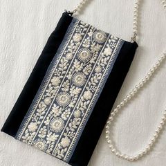 インド刺繍リボンパールストラップスマホショルダーバッグ　ポーチミニ携帯