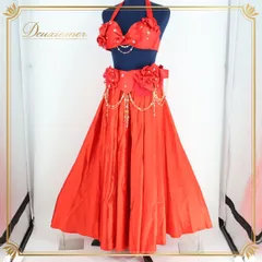 【ベリーダンス用 オリエンタル衣装】レッド系 ラインストーン ビーズ パール 装飾 真っ赤 サテン生地 鮮やか 目立つ 光沢 明るい ベリーダンス衣装 トップス スカート ベルト アクセサリー かわいい オリエンタルデザイン ダンス衣装 おしゃれ