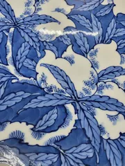 三川内焼 平戸嘉久正窯 染付色絵 花唐草 岩梅文 小丼 三川内焼 平戸嘉久正窯 染付色絵 花唐草 岩梅文 小