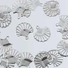 チャーム　パーツ　シルバー　扇　20個　白銀　カン付き　AP2212