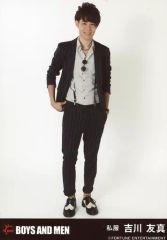 [중고]생 사진(남성) BOYS AND MEN/요시카와 토모 마코토/전신·의상 흰색.흑·왼손 포켓/사복 공식 생 사진