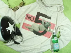 マリリンのパーカー長袖【土日も発送・送料無料】（サイズ：M 、L 、２XL ）マリリン・モンローのパーカー　マリリン長袖パーカー　Marilyn Monroe　マリリンの長袖フーディー　ノーマジーンのパーカー　長袖マリリン　【ラッピング無料】