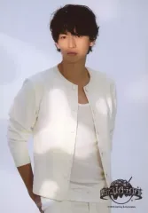 【中古】生写真(ジャニーズ) 関ジャニ∞/大倉忠義/上半身・白シャツ・両手後ろ/関ジャニ’sエイターテイメント オリジナルフォトセット