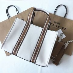 ＜コーチバッグ＞COACH/コーチバッグ ハンドバッグ トートバッグ CM067 チョーク 2WAY スミストート ショルダーバッグ クロスボディー レディースバッグ 斜めがけバッグ アウトレット品 紙袋付属　新品未使用
