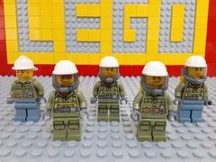 LEGO レゴ　火山調査隊　まとめ売り　現状品 LEGO レゴ　火山調査隊　60124 現状品