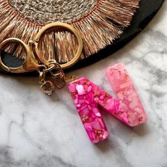 pink shell♡ローズクォーツ　レジンイニシャルキーホルダー　N
