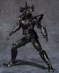 【中古】フィギュア S.H.Figuarts カラスアマゾン 「仮面ライダーアマゾンズ SEASON II」 魂ウェブ商店限定