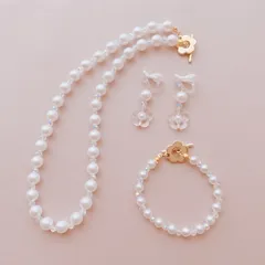 お花マンテルのパールネックレス　イヤリング　ブレスレット　発表会　入学式　結婚式　子供用　アクセサリー
