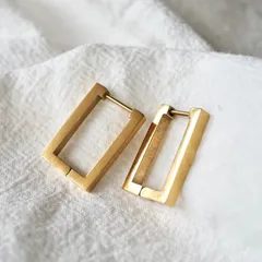 スクエアフープピアス　サージカルステンレス　冬　クリスマス　　ete agete nojess jouete 4℃ ギフト好きへ　ゴールド　シルバー　メンズ　ユニセックス