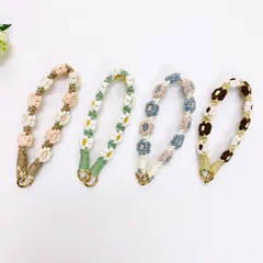 マクラメフラワー編みスマホストラップ　ハンドストラップ　 キーホルダー　バッグチャーム　手首　落下防止　携帯　花　フラワー編み　ブラウン　グリーン　ホワイト　ベージュ　手編み　ハンドメイド　手作りもの　茶色　緑　白　プレゼント　女性