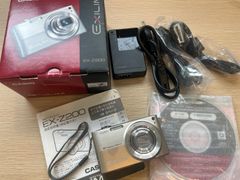 CASIO（カシオ）　EXILIM　EX-Z200