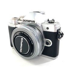 OLYMPUS オリンパス OM-D E-M10Ⅲ レンズ M.ZUIKO DIGITAL 14-42mm 1:3.5-5.6 ミラーレス一眼カメラ ブラック×シルバー【OE-780】