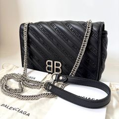 美品【バレンシアガ】BBロゴ チェーンショルダーバッグ WOC 美品【バレンシアガ】BBロゴ チェーンショルダーバッグ WOC