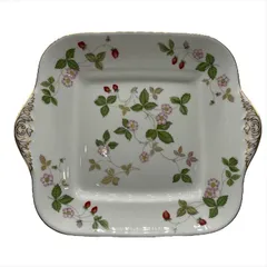 WEDGWOOD ウエッジウッド WILD STRAWBERRY ワイルドストロベリー B&Bプレート 角皿 大皿 ホワイト 食器 ブランド 洋食器 m14287