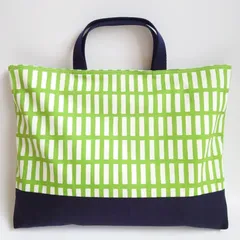 ハンドメイド リバーシブル 格子柄 × 星 レッスンバッグ 手提げかばん トートバッグ 絵本バッグ レッスンバック 手提げバッグ 図書バッグ 図書バック サブバッグ サブバック トートバック 入園 入学 スター 男の子 チェック 緑 グリーン シンプル