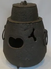 風炉　鉄製　茶道具　尺二　使用感・錆あり　中古 風炉 鉄製 茶道具 尺二 使用感・錆あり 中古