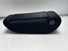 【純正パーツ】　マツダ　AZワゴン　MJ23S　アームレスト　肘置き　運転席　室内用　内装パーツ　黒　小物入れ　モケット生地　中古パーツ　多少汚れあり　ワゴンR　MH23S
