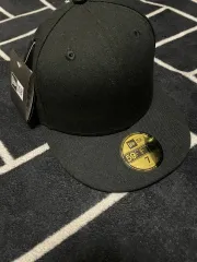 NEW ERA(ニューエラ) ESSENTIALS(エッセンシャルズ) 無地 サイズキャップ ストレートブリム ブラック 7 サイズ