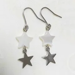 ホワイトシェル星　ゆらゆら天然石ピアス