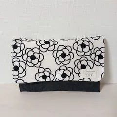 花柄カメリア(白)のマルチケース★母子手帳ケース  お薬手帳ケース  通帳ケース  大人可愛い