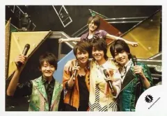 【中古】生写真(ジャニーズ) ジャニーズJr./集合(5人)/中村嶺亜・高橋海人・高橋颯・松田元太・田島将吾 /ライブフォト・横型・上半身・肩組み・高橋颯両手広げ/公式生写真