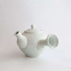 砥部焼・中田窯　急須（白）
