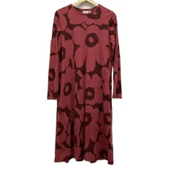 極美品 マリメッコ24AW Cavea Pikkuinenウニッコワンピース赤系 極美品 マリメッコ24AW Cavea Pikkuinenウニッコワンピース赤系