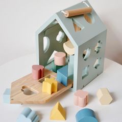 木製おもちゃ ハウス型 型はめパズル つみき 知育おもちゃ 持ち手付きで持ち運び可