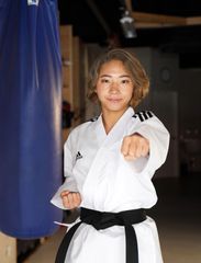 Item thumbnail for item de4d27e9-2a7c-4911-9d06-8f04701ab46b