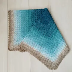 ひざかけ・ブランケット：ベビーブランケット・おくるみ《センターダイアゴナル：ターコイズ28》ハンドメイド