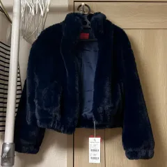 オーディナリー ホリデー ファー クロップド ジャケット ネイビー