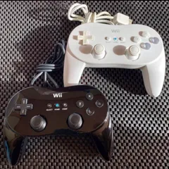 ★★wiiクラシックコントローラーPROホワイト＆ブラック2個セット