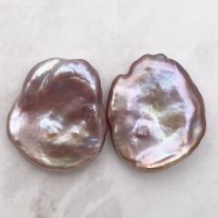 大粒花びらケシパールのピアス/イヤリング 22mm パープル系 紫 ペア バロック 真珠 結婚 ウェディング ブライダル