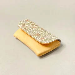 イタリアンレザー×花柄布のコインケース(出品番号104)