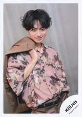 【中古】生写真(STARTO) HiHi Jets/作間龍斗/上半身/「HiHi Jets Arena Tour 2024 BINGO」グッズオフショット/公式生写真