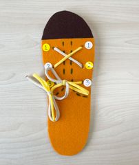 ♪ハンドメイド 靴ひも通し 指の運動/リハビリに♪
