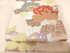 名古屋帯 洒落帯 高級 ♢ 正絹 アンティーク 刺繍 花柄 草花 393