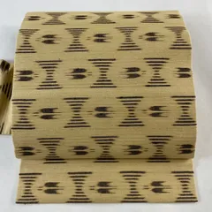 名古屋帯 美品 逸品 証紙 久米島紬 鳥 幾何学模様 ベージュ 正絹 【中古】