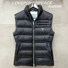 【ダイダイ様】 PRADA ダウンベスト 三角ロゴ ブラック ファスナー 40 PRADA（ダウンベスト）のフリマアイテム一覧