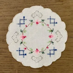 フランス蚤の市　ドイリー　レース　クロスステッチ　刺繍　ブロカント　蚤の市　【165-17】