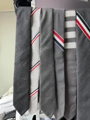 THOM BROWNE ネクタイ ネイビー 中島薫　ネーム　37 ナロータイ THOM BROWNE ネクタイ ネイビー 中島薫 ネーム 37 ナロータイ