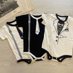 【出産祝いに♪】ベビーロンパース  男の子 カバーオール フォーマル モノトーン プリント だまし絵 半袖 リボン ネクタイ 洋服 ボーイズ ロンパース タキシード 男の子 正装