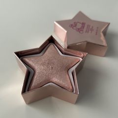 【メイクアップレボリューション】スターオブザショーハイライター　ハイライト