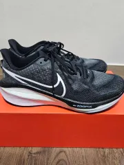 Nike ボメロ17ZoomX ランニングシューズ ブラック23.5m Amazon.co.jp: [ナイキ] 26.5cm ボメロ 17 Vomero 17 ランニング