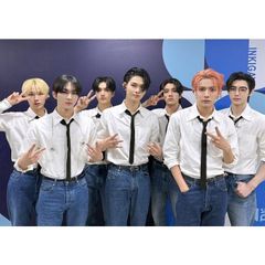 K-POPグッズ ENHYPEN(エンハイプン) ラミネート加工・ハングル反切表つき下敷き オリジナル エナイフン エンジン イプニ エナプ