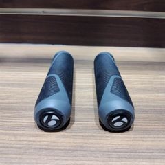 グリップ	ボントレガーSatellite　（TREK  FX 2 2023モデルの純正品）