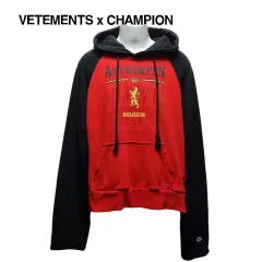 VETEMENTS × Champion デザインパーカー　イタリア製 楽天市場】VETEMENTS ヴェトモン ×Champion リバーシブル