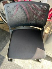 オフィスチェア　イス　折り畳み