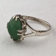 123】翡翠 【ジェダイト】 大粒 10.05ct オーバルカボションカット